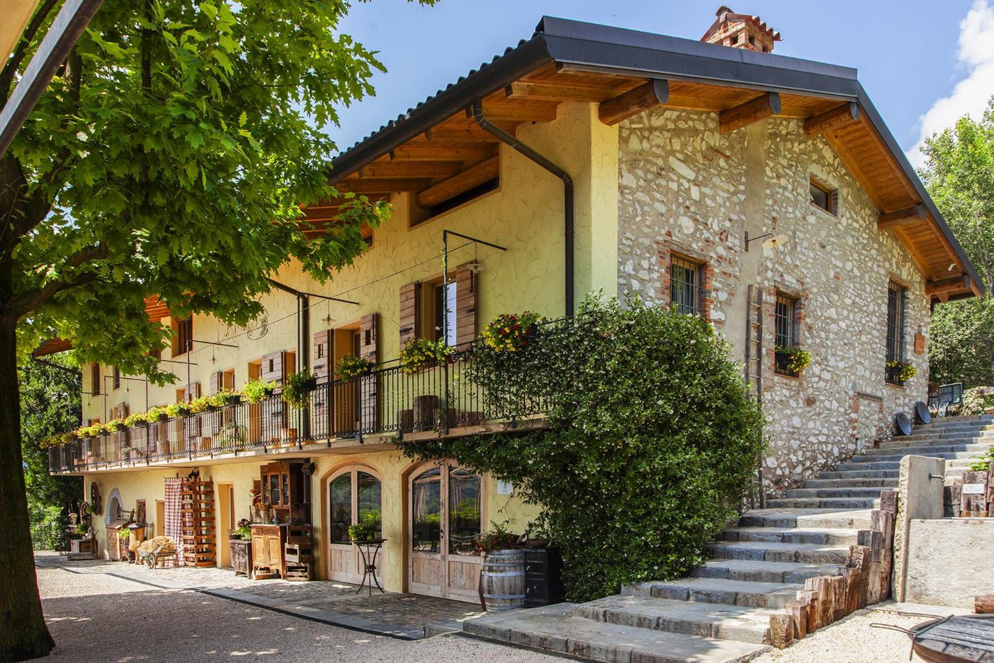 Agriturismo Ca' Fenile Villa Alzano Lombardo Exterior photo